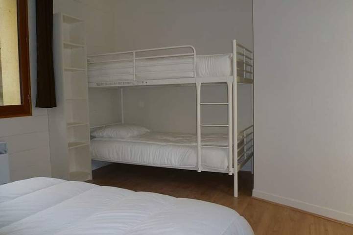 Gîte pour 8 personnes, avec terrasse à Bordères-Louron - 4