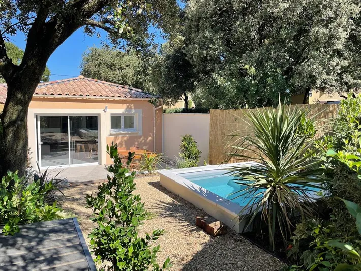 Villa für 4 Personen, mit Pool und Garten - 1