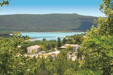 Hôtel pour 2 personnes, avec piscine et jacuzzi ainsi que sauna et jardin à Les Salles-sur-Verdon