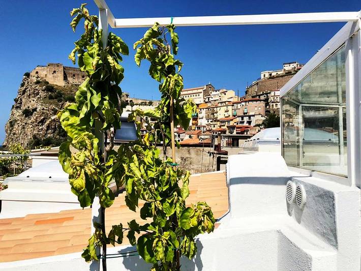 Location de vacances pour 7 personnes, avec vue et balcon, adapté aux familles à Scilla - 2