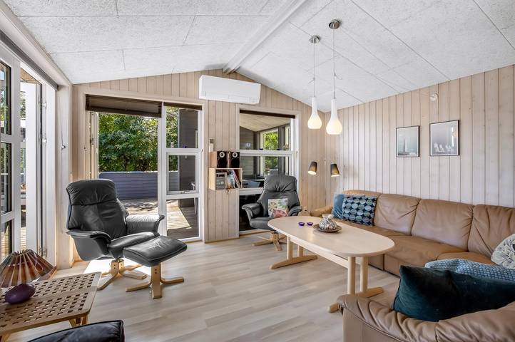 Ferienhaus für 10 Personen, mit Sauna und Terrasse sowie Whirlpool in Tirpitz Museum (Oksby) - 4