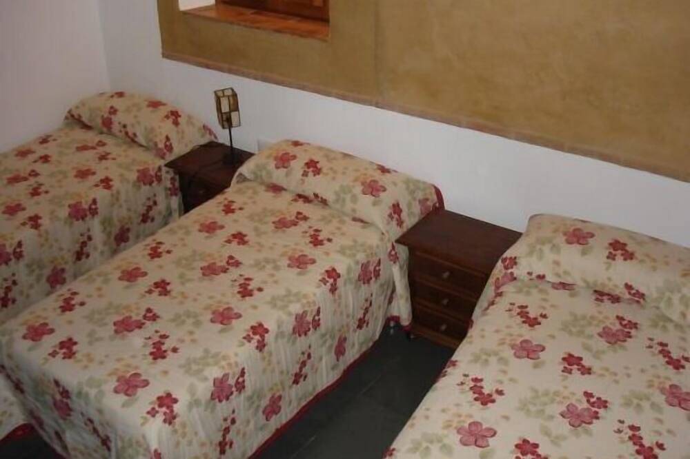 Casa Onuba: beautiful country house for large groups in Fuenteheridos, Sierra de Aracena y Picos de Aroche