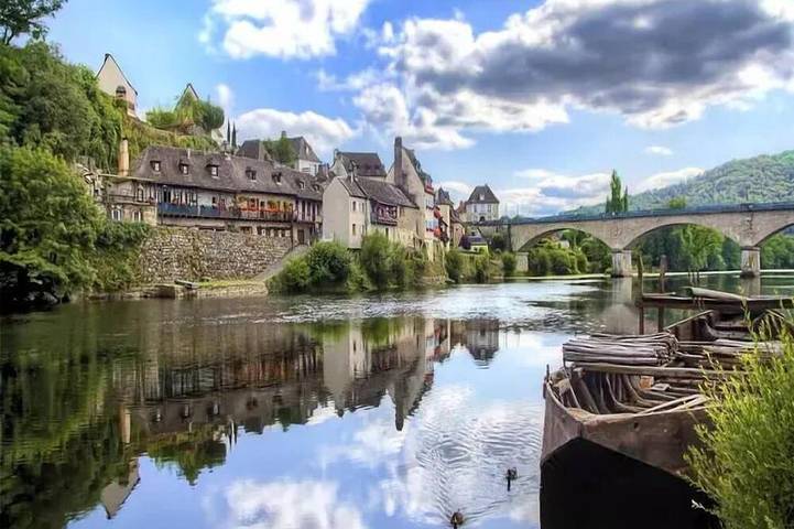 Camping pour 4 personnes en Corrèze