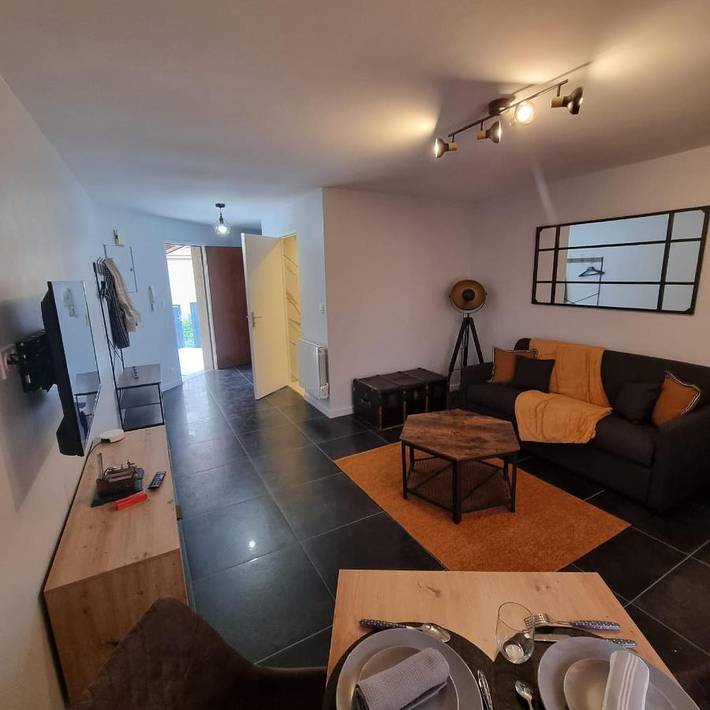 Gîte pour 2 personnes, avec jardin à Oyonnax - 4