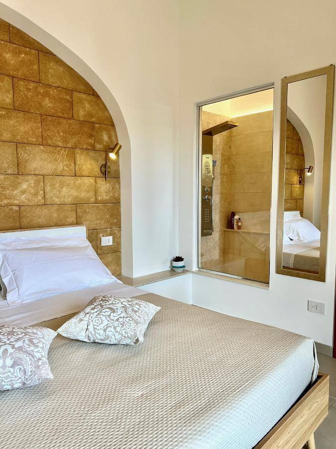 B&b per 3 persone, con idromassaggio e giardino in Otranto