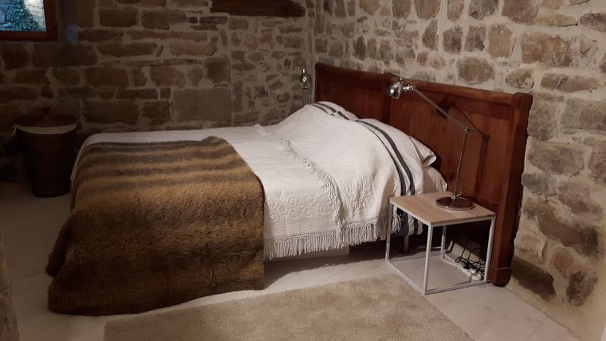 Gîte pour 3 personnes, avec piscine à Chassiers - 2