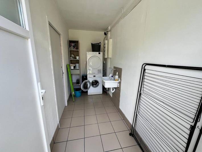 Location de vacances pour 8 personnes, avec jardin et piscine ainsi que terrasse et vue à Le Bousquet-d'Orb - 3