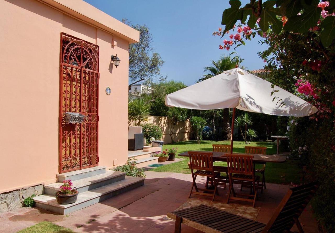 Single Room with Private Bathroom in Poetto (Cagliari), Cagliari