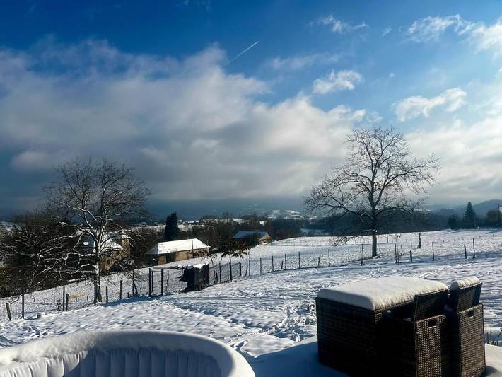 Location de vacances pour 2 personnes, avec jacuzzi ainsi que jardin et sauna à Dullin