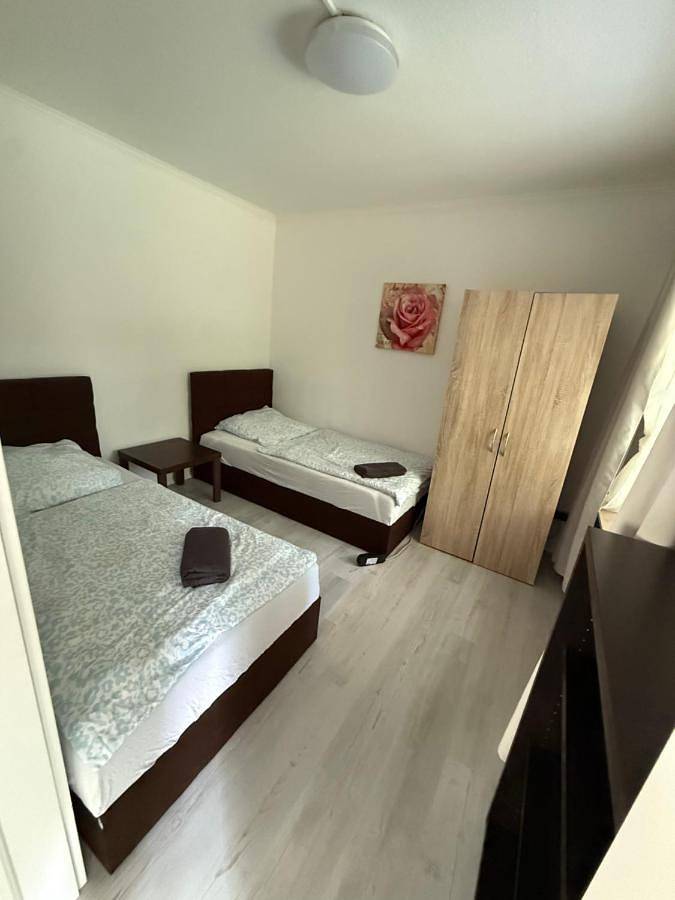 Ferienhaus für 8 Personen, mit Balkon und Terrasse sowie Garten und Pool in Buchholz in der Nordheide (Stadt) - 3