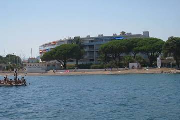 Gîte pour 5 personnes, avec balcon dans Zone nature des vieux salins d'Hyères