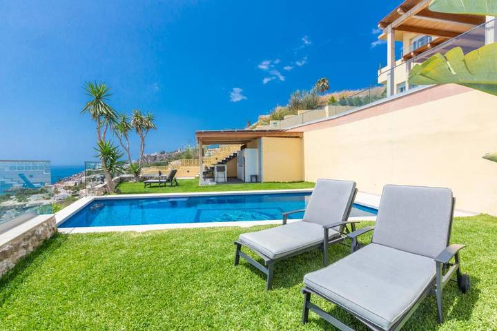 Casa rural para 14 personas, con piscina además de balcón y vistas en La Herradura - 3