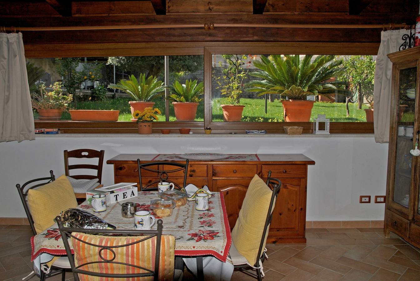 Appartamento intero, Monolocale Marta con giardinetto in Formia, Provincia di Latina