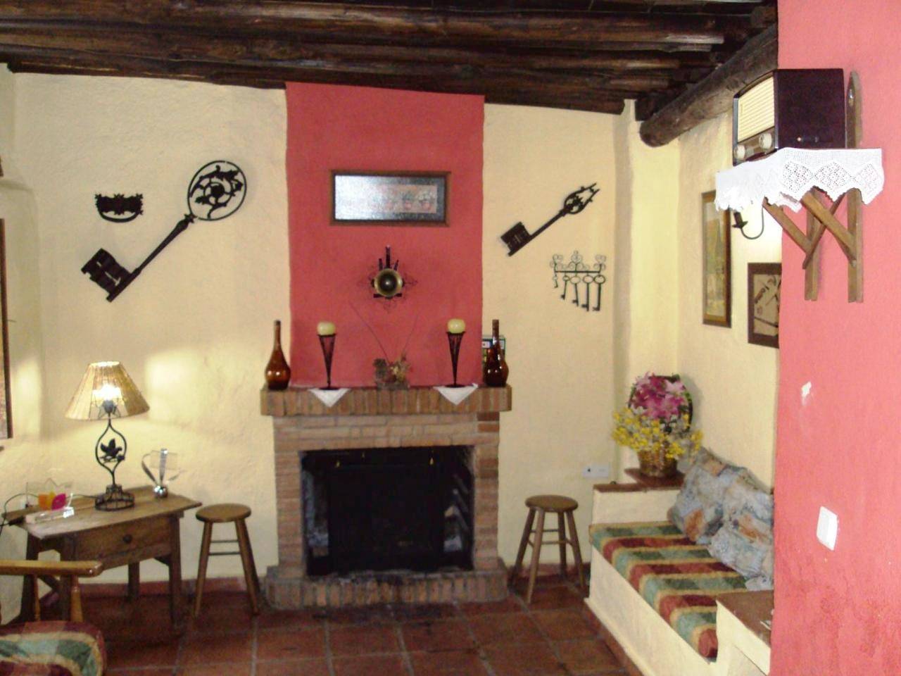 Four-Bedroom House in Parauta, Province de Málaga