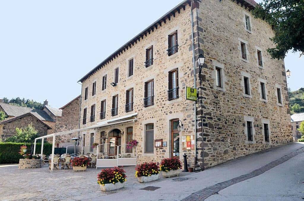Logis Hôtel Auberge de l'Allagnonette in Saint-Poncy, Région de Saint-Flour