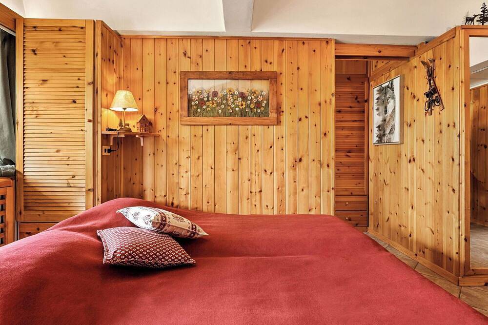Appartement entier, Bel appartement pour 4 personnes avec Wifi, Tv et balcon in Marilleva, Mezzana