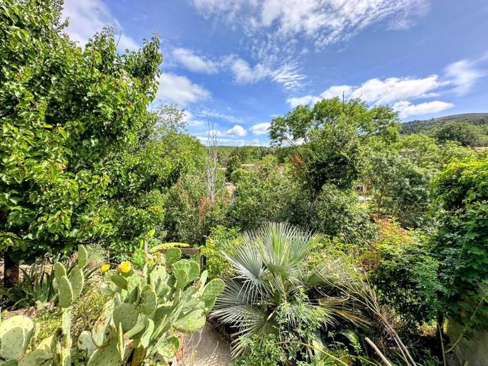 Location de vacances pour 27 personnes, avec vue ainsi que jardin et piscine, adapté aux familles à Antugnac - 3
