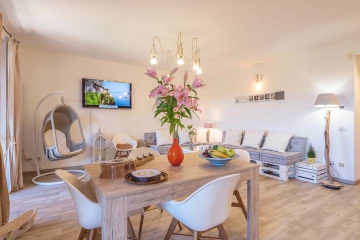 Location de vacances pour 6 personnes, avec vue sur le lac et balcon dans Ispra - 4