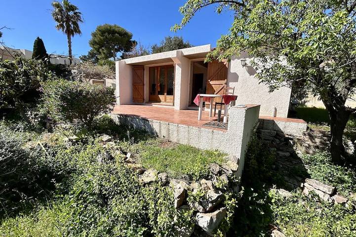 Ferienhaus für 4 Personen, mit Balkon und Garten