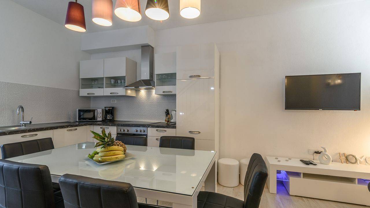 Ganze Ferienwohnung, Ferienwohnung für 6 Personen (61 m²) in Arbanija in Arbanija, Ciovo