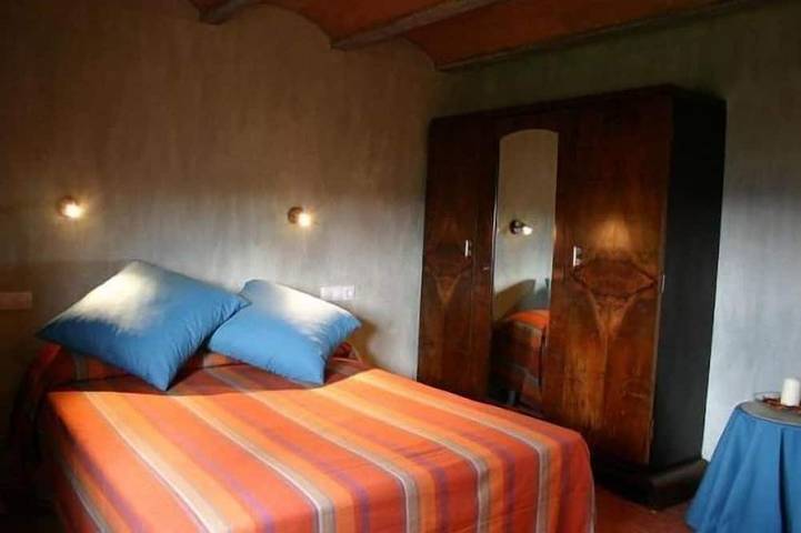 Gîte pour 6 personnes, avec jardin et piscine à Olvan - 2