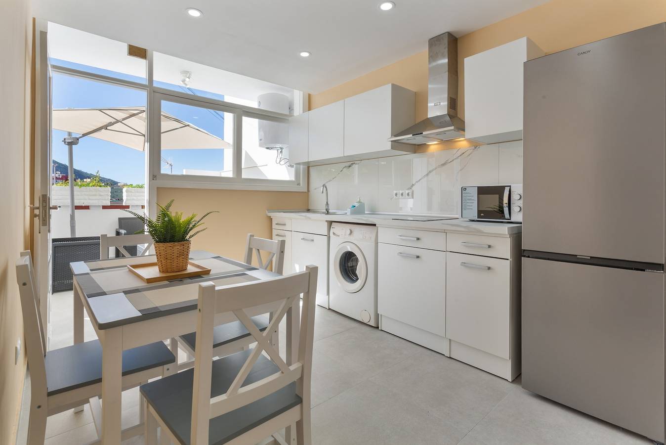 Casa Vacacional, vistas al mar y la montaña. in Los Realejos, Tenerife Norte