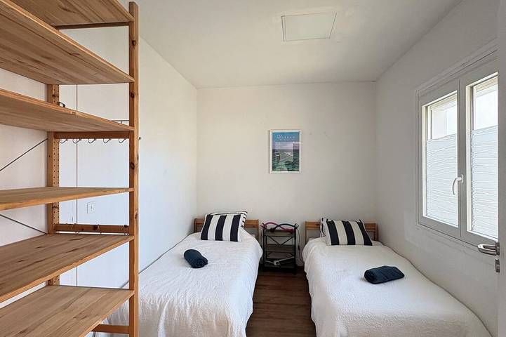 Single-storey house in town center, 400m from beaches in Larmor-Plage, Côte des Mégalithes