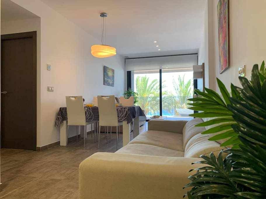 Appartement entier, Apartamento de lujo en primera linea de playa in Playa de Poniente, Benidorm