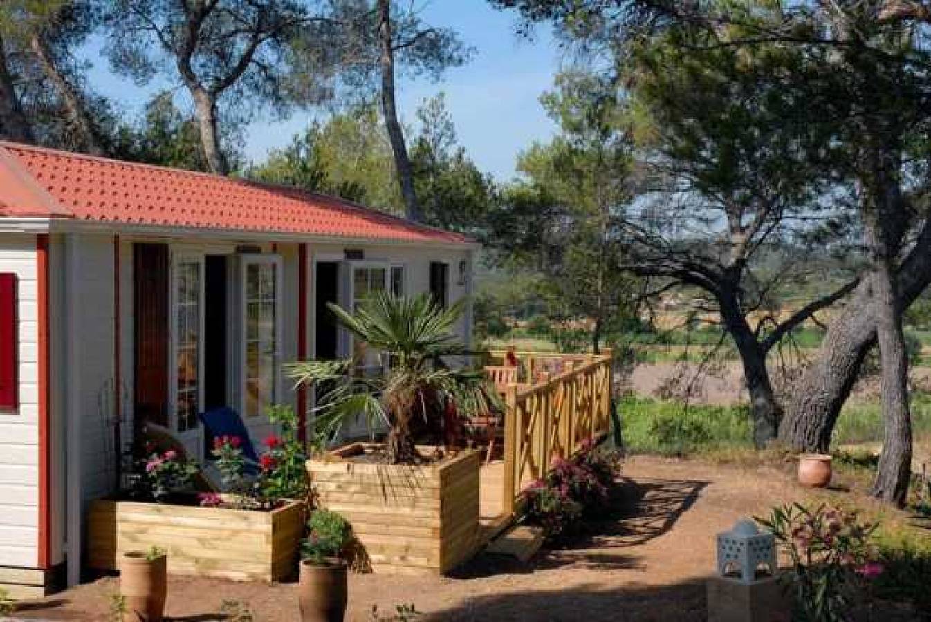 Camping 4 étoiles - Piscine - eechdf in Castelnau-de-Guers, Côte d'Améthyste