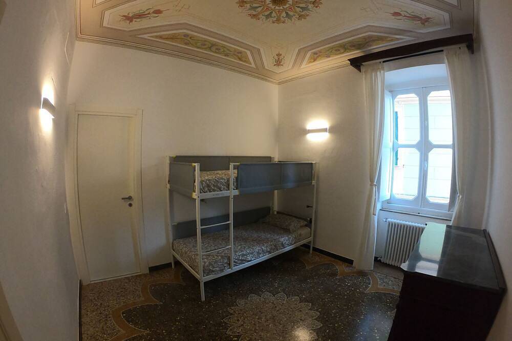 La Scialuppa design apartment in Bagni Miramare, Camogli