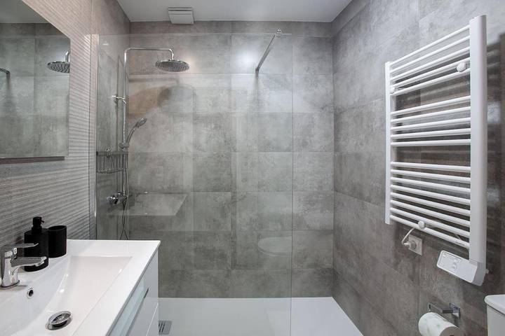 Gîte pour 5 personnes, avec vue et jardin à Ripoll - 4