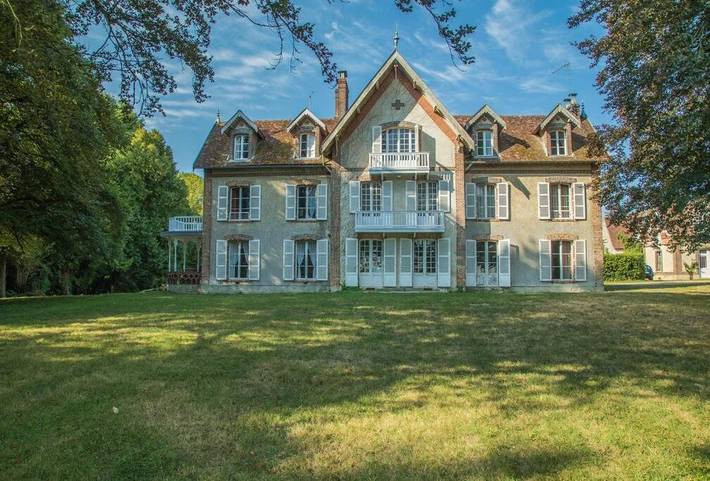Location de vacances pour 28 personnes, avec Balcon ainsi que Terrasse et Vue à Ceton