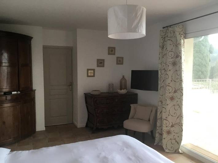 Chambre d’hôte pour 2 personnes, avec Terrasse et Jardin ainsi que Piscine et Vue à La Garde-Freinet