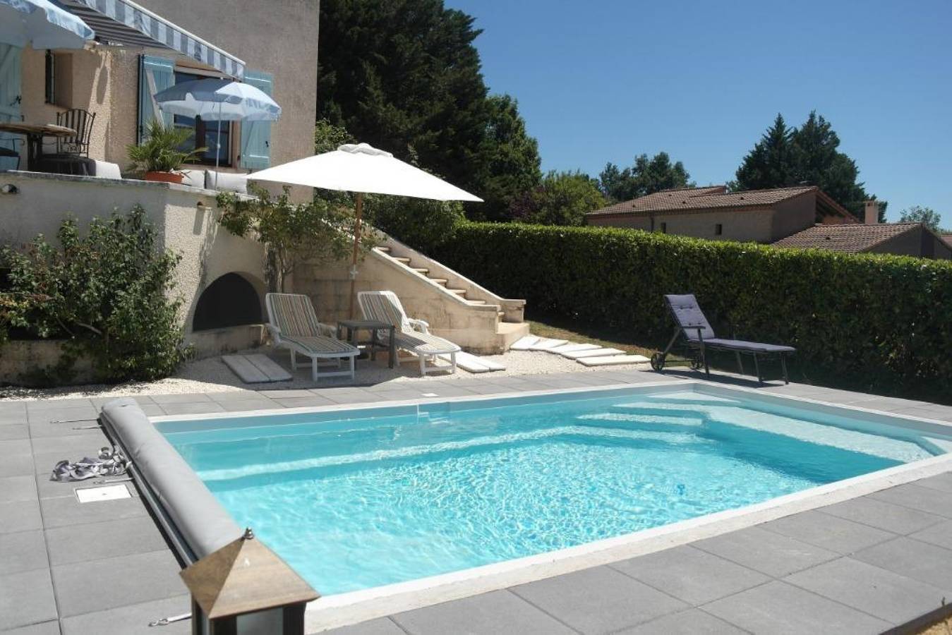 Gîte pour 8 personnes avec piscine in Puy-l'Évêque, Quercy