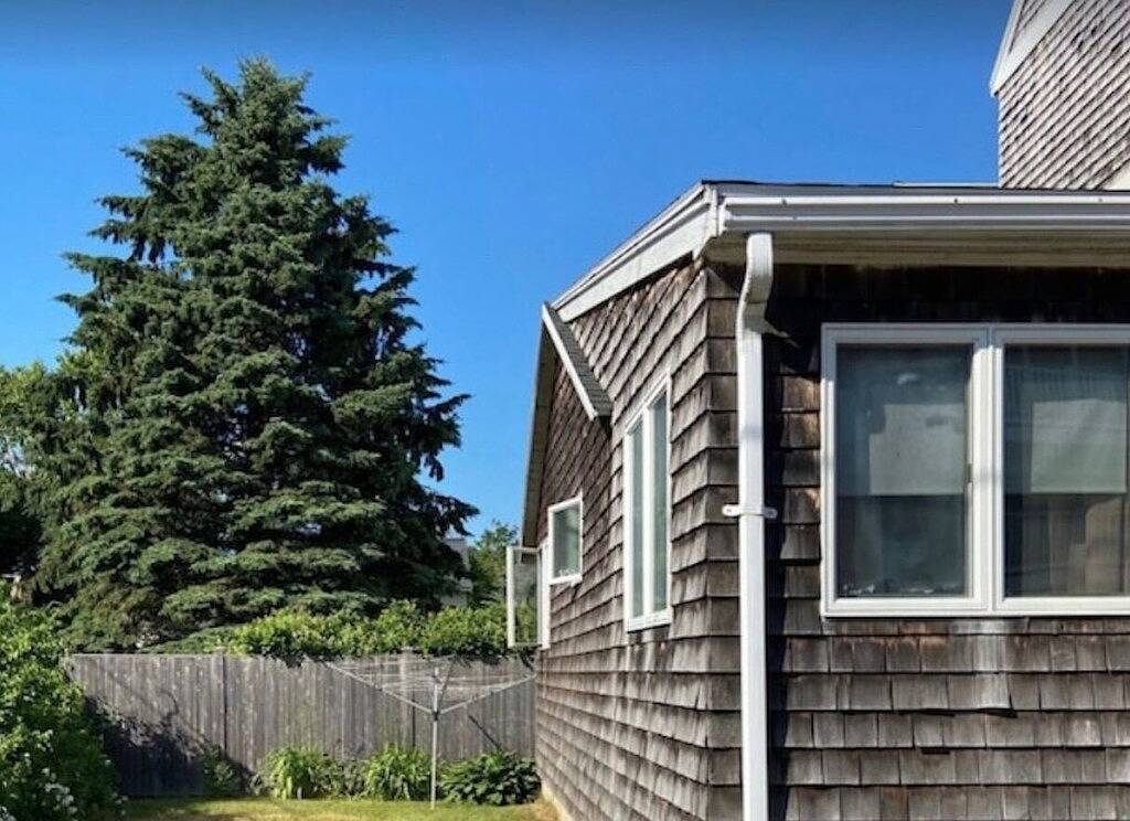 York Beach Ocean View 2-Bedroom Cottage at the Heart of Long Sands Beach in York Beach, Cape Neddick