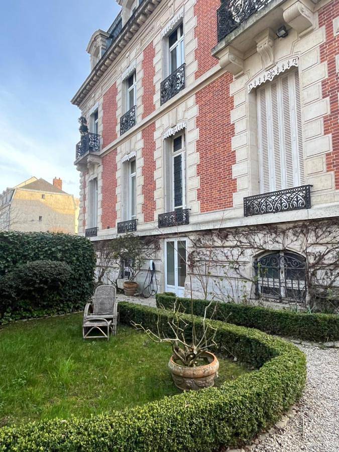 Deluxe Studio in Compiègne, Oise