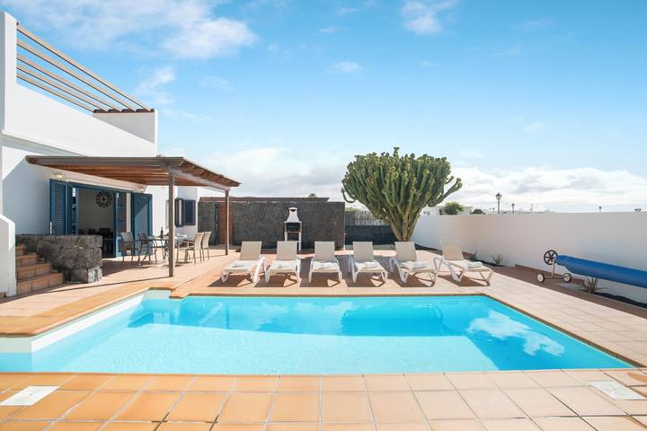 Casa rural para 6 personas, con jardín en Playa Blanca - 2