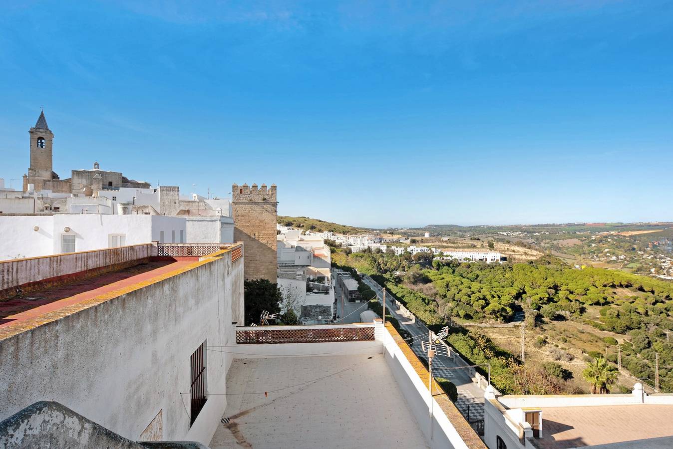 Entire apartment, Apartment "Casa Chipiron" with Mountain View, Terrace & Wi-Fi in Vejer de la Frontera, Costa de la Luz