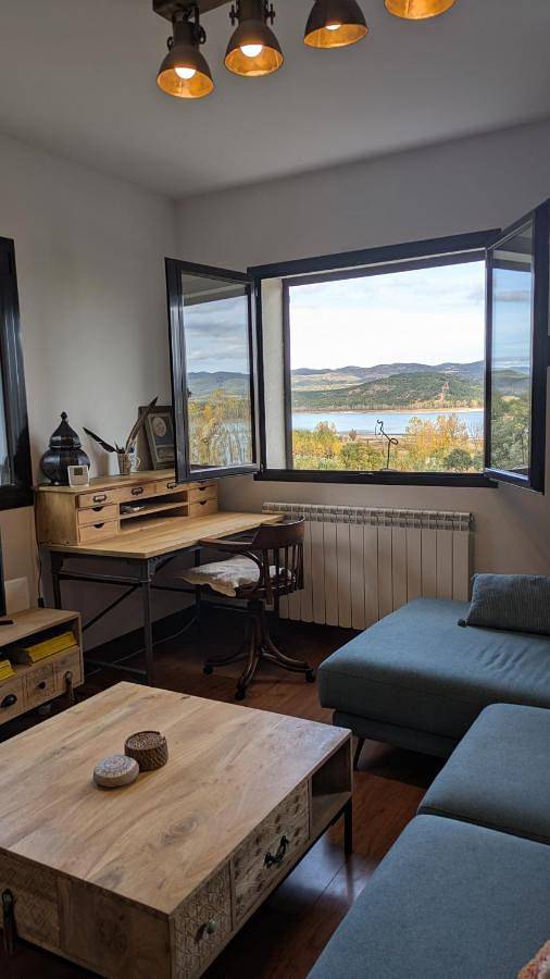 Casa rural para 6 personas, con Balcón y Terraza además de Jardín y Vistas al lago en La Ribagorza - 2