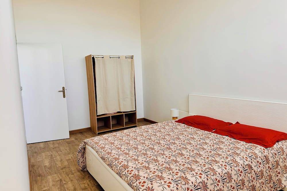 Entire apartment, Magnum Apartment in Châlons-en-Champagne, Marne