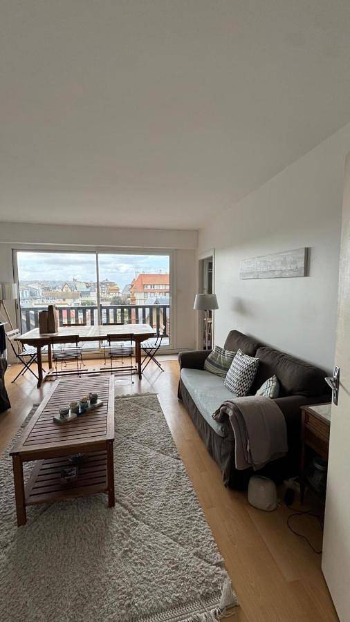 Gîte pour 7 personnes, avec vue et jardin dans Office De Tourisme De Blonville Benerville Tourgeville