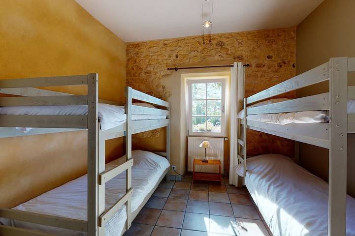 Location de vacances pour 12 personnes, avec jardin et sauna à Sainte-Foy-de-Longas - 2