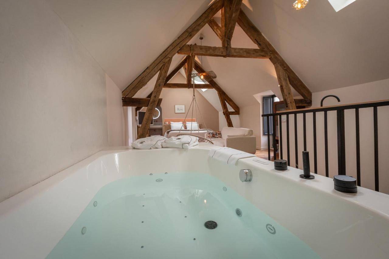 Studio with Spa Bath in Bourges, Région de Bourges