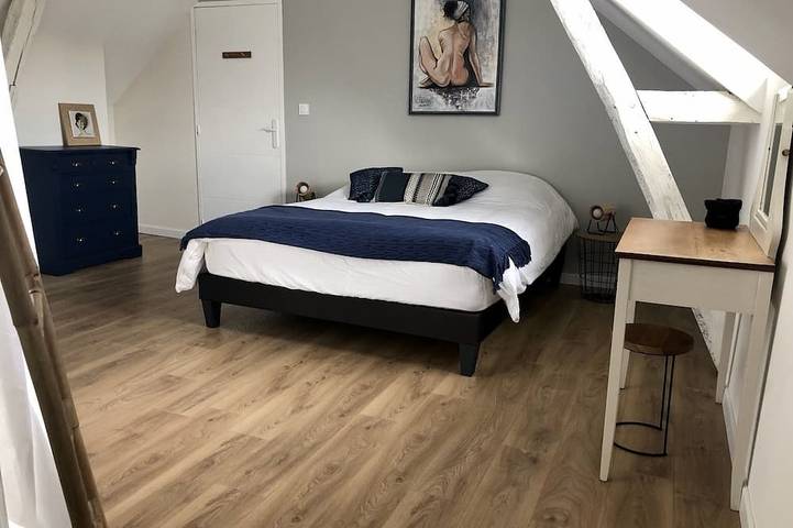 Location de vacances pour 8 personnes, avec jacuzzi ainsi que piscine et jardin à Thenon - 4