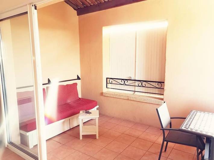 Gîte pour 6 personnes, avec piscine et terrasse ainsi que vue et vue sur le lac dans Golf de Pont Royal - 2