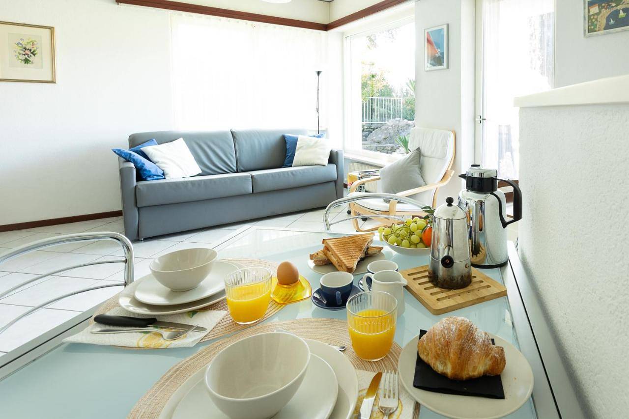 Ganze Wohnung, Appartamento in zona panoramica con giardino in Torbole, Nago-Torbole