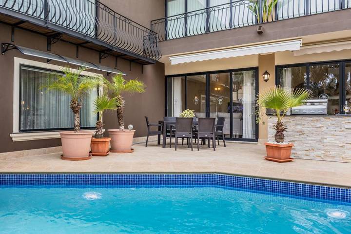 Villa voor 8 personen, with whirlpool and zwembad as well as tuin in Malta