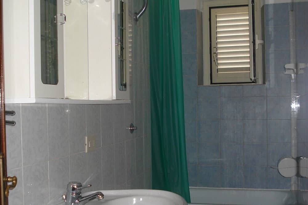 Ganze Wohnung, Wohnung mit Meerblick, ideal für 6 Personen, 4 Top-Strände, Einkaufen zu Fuß in Santa Teresa Gallura (Gemeinde), Gallura