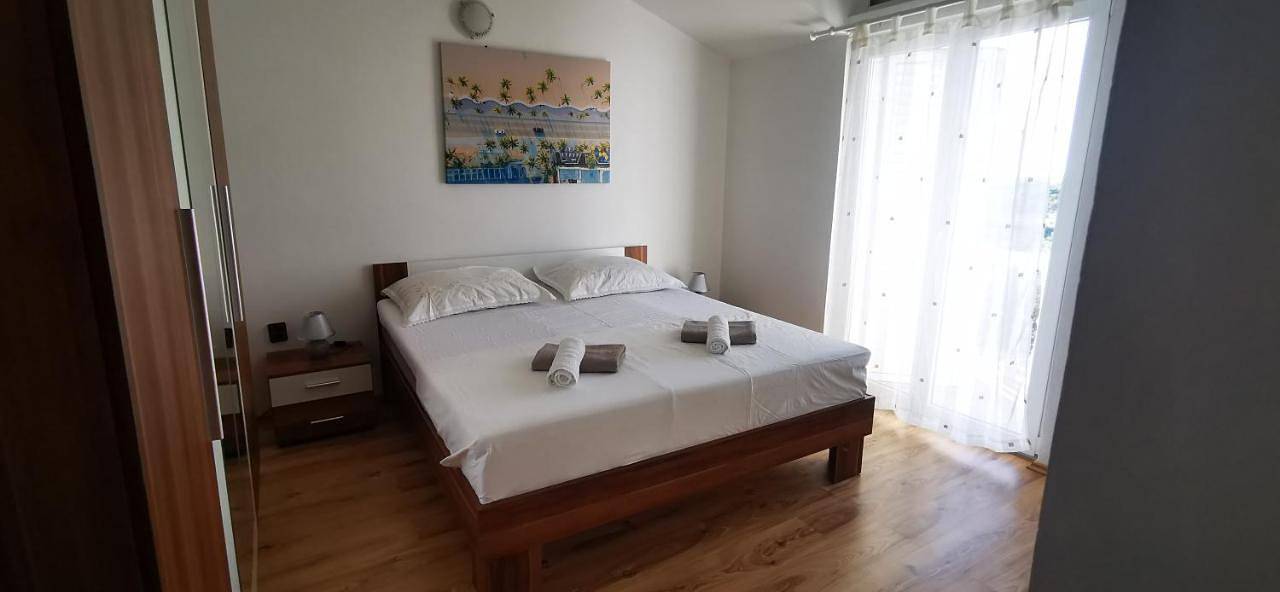 Ganze Wohnung, One-Bedroom Apartment in Kolan, Kolan (Kroatische Adria)
