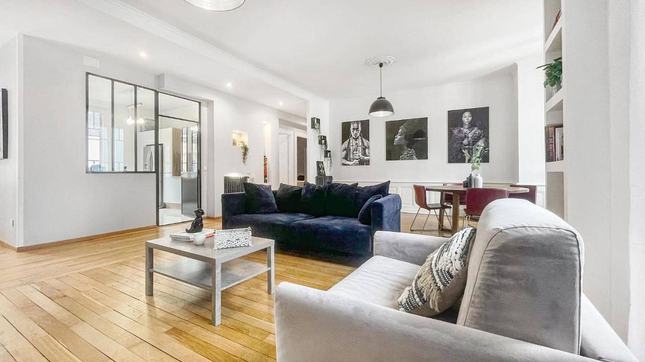 Appartement entier, Two-Bedroom Apartment in Annemasse, Région de Saint-Julien-en-Genevois